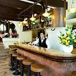 酒店 瑞斯腾斯德兰杰洛酒店