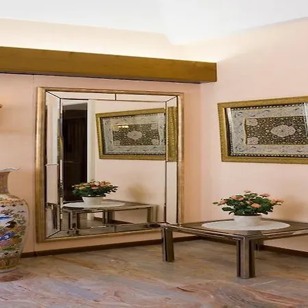 호텔 Residenze Dell'angelo 3*